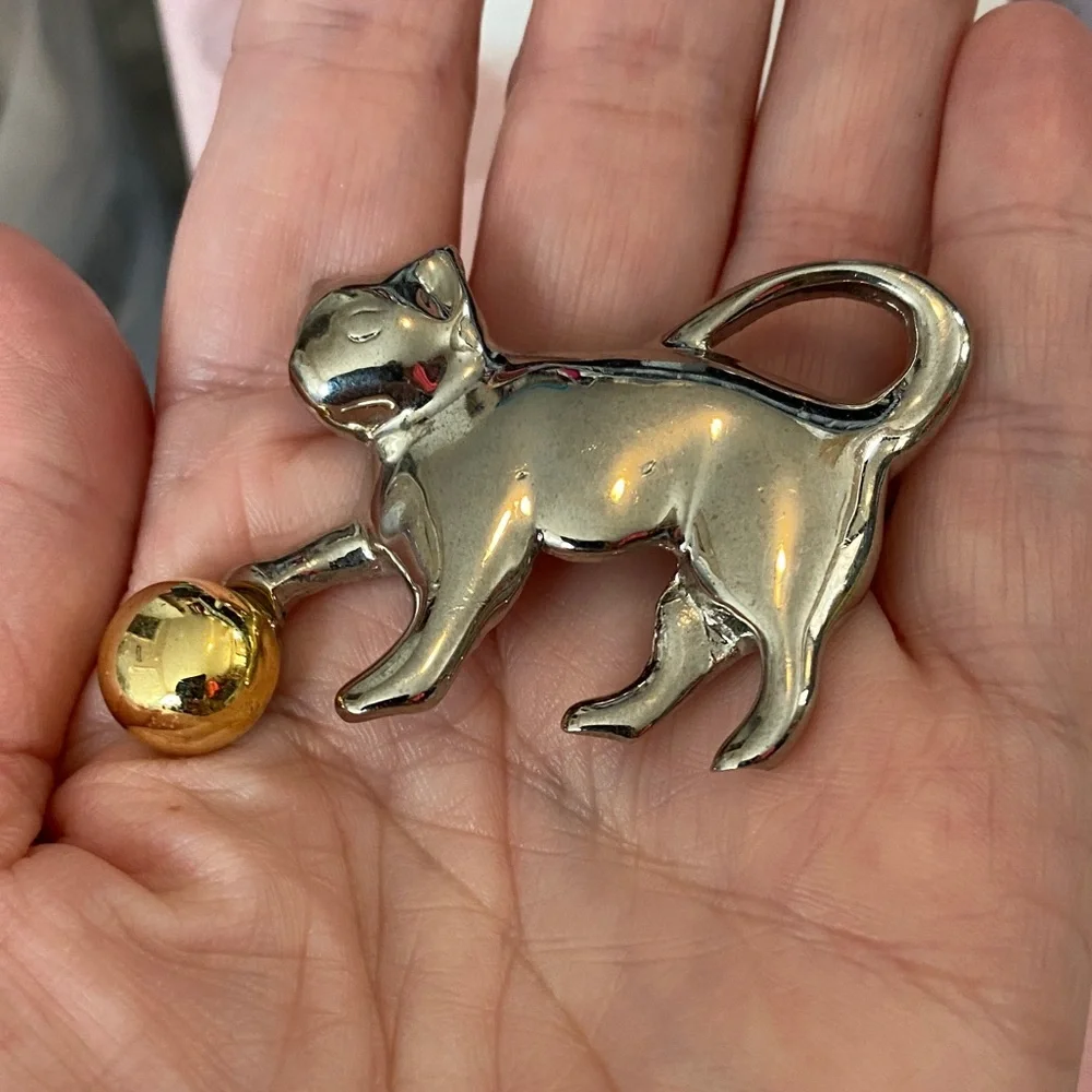 Vintage Cat Brooch